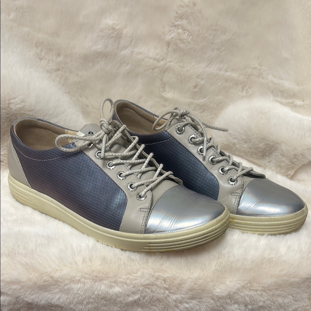 Ecco Women's Wide Width golf shoes - Picture 6 of 13